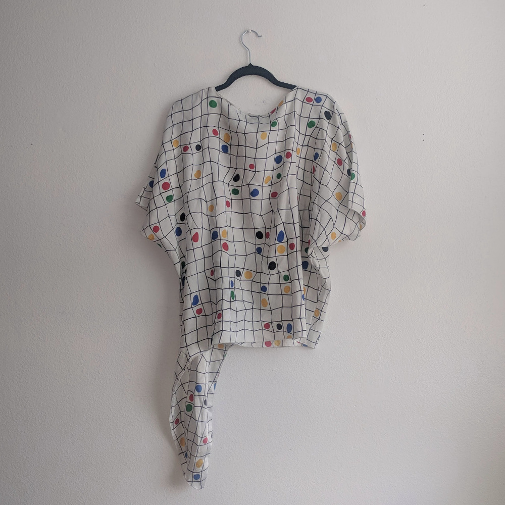 Graphic Top With Bottom Tie Loop Belt - image 3